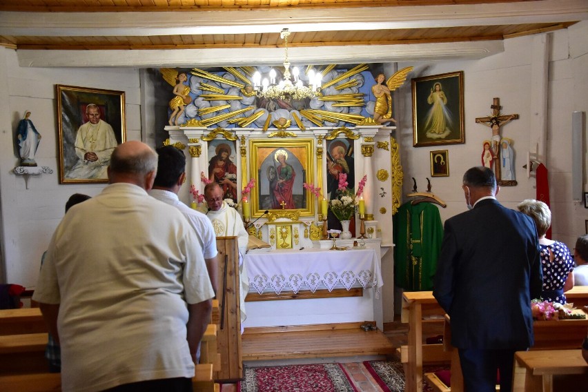 Rogowo. Mieszkańcy Skórek świętowali Matki Boskiej Zielnej. Byliśmy w jednym z najmniejszych kościołów na Pałukach [zdjęcia z 2021 r.]