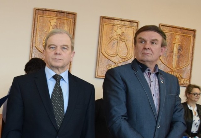 Nieetatowym członkiem zarządu powiatu został Włodzimierz Styczyński (na zdjęciu z lewej strony).