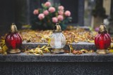 70-letnia mieszkanka powiatu żnińskiego na cmentarzu w Szczepanowie ukradła wkład do zniczy, bo chciała go zapalić na grobie znajomego