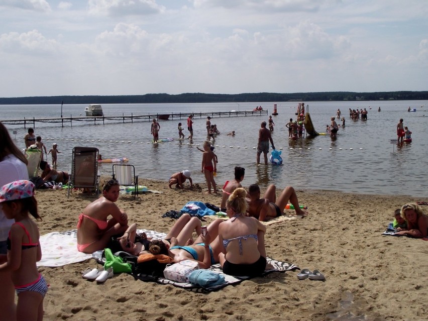 8. Święto Jeziora w Zbąszyniu. Sobota 28 lipca 2018 - na plaży tłumy wypoczywających i ciekawe wydarzenia