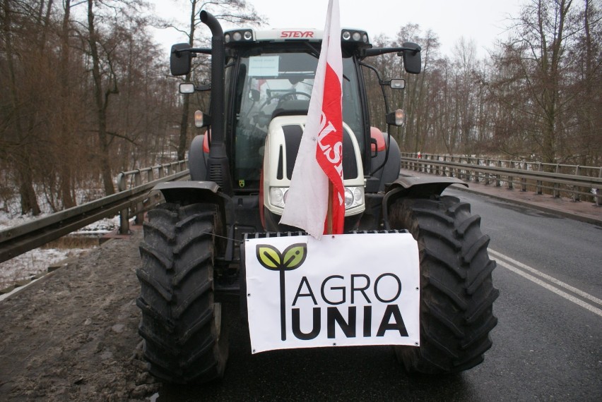 Protest rolniczy w Marchwaczu pod Kaliszem. Zablokowana...