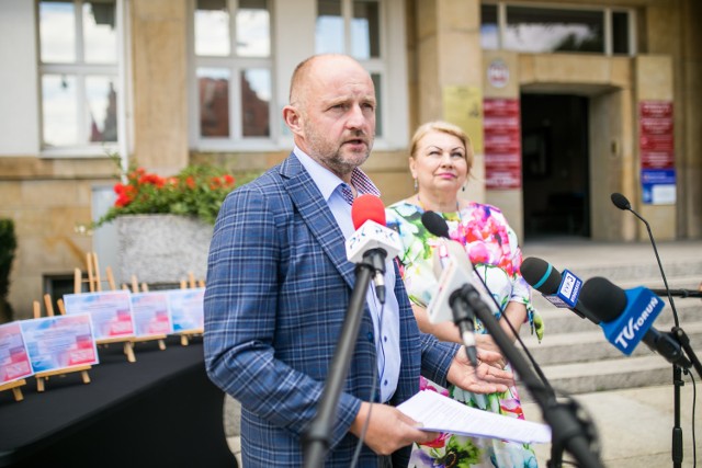 Marszałek Piotr Całbecki zachęcał mieszkańców województwa kujawsko-pomorskiego do głosowania w wyborach prezydenckich