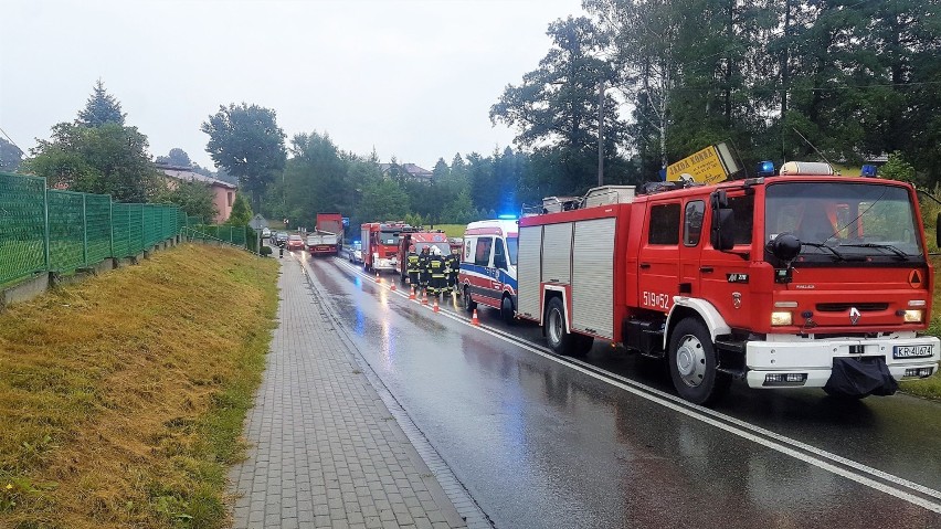 Dachowanie samochodu w Jawiszowicach. Jedna osoba ranna