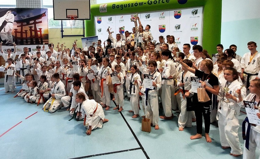 Międzynarodowy Turniej Karate o "Puchar na Chełmcu", legniczanie wrócili z medalami