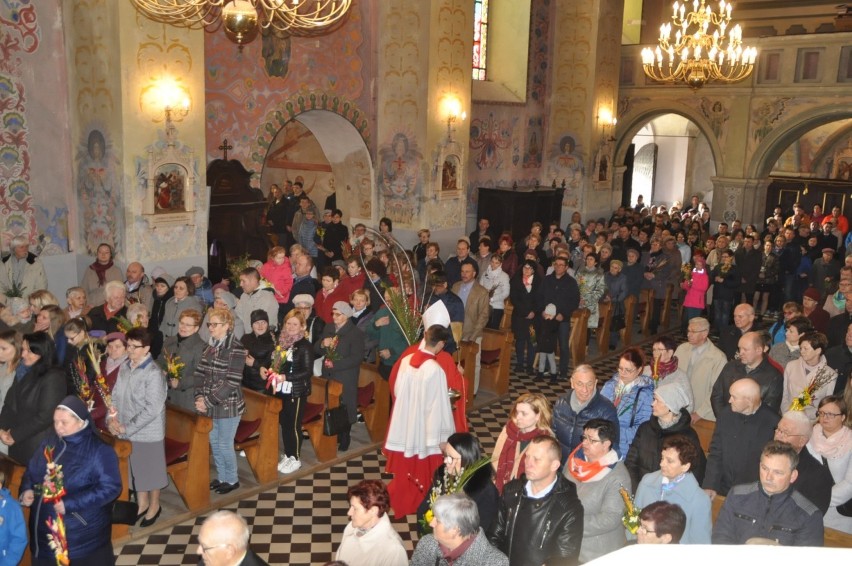 Procesja z palmami i wprowadzenie ikony Matki Bożej...