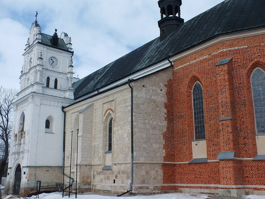 Kościół WNMP wchodzi w skład dawnego zespołu klasztornego...