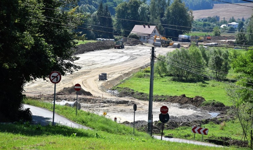 Budowa obwodnicy Tuchowa rozpoczęła się w czerwcu, a już...