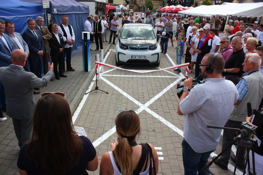W Szczytnej powstała kolejna stacja ładowania samochodów elektrycznych w ramach projektu e-Sudety!
