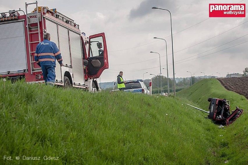 Szczawno-Zdrój: Groźny wypadek na obwodnicy [ZDJĘCIA]