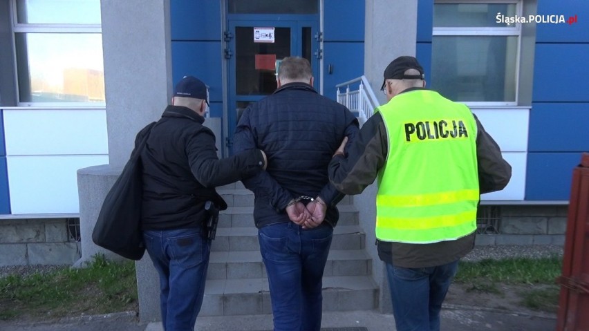 Śląska policja rozbiła mafię śmieciową. Grupa przestępcza zajmowała się nielegalnym składowaniem odpadów [ZDJĘCIA]