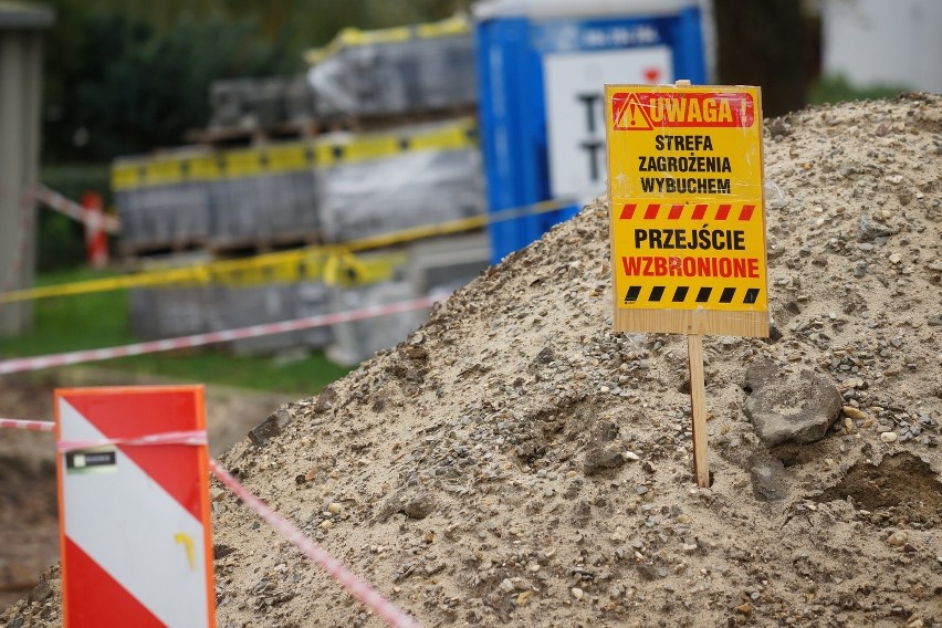 Kraków. Groźne niewybuchy przerwały remont, mieszkańcy muszą jeszcze poczekać na nowy parking