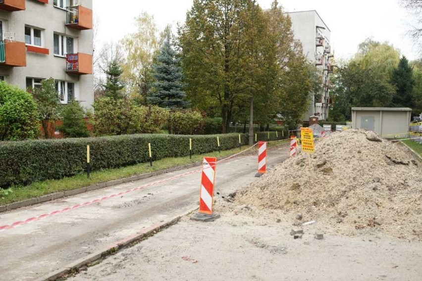 Kraków. Groźne niewybuchy przerwały remont, mieszkańcy muszą jeszcze poczekać na nowy parking