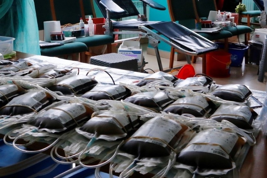 Akcja krwiodawstwa w staszowskim urzędzie. Prawie 20 litrów krwi trafiło do Regionalnego Centrum Krwiodawstwa i Krwiolecznictwa w Kielcach