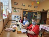 Gmina Czerniejewo: pracownicy przedszkola w Żydowie szyją maseczki dla mieszkańców 