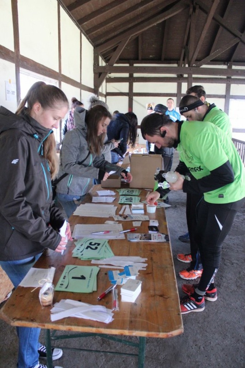 Wola Biegania II: bieg sztafetowy Red Fitness Team Run