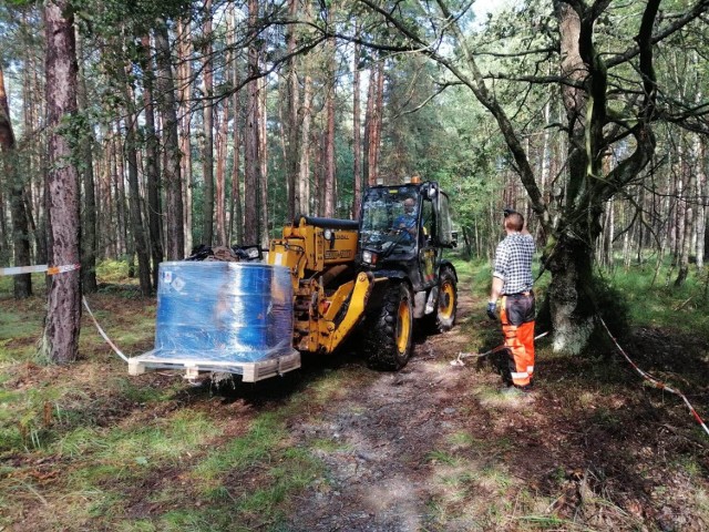Gmina Wieluń usunęła 4 tony podrzuconych w lipcu chemikaliów. Koszt wyniósł prawie 45 tys. zł.