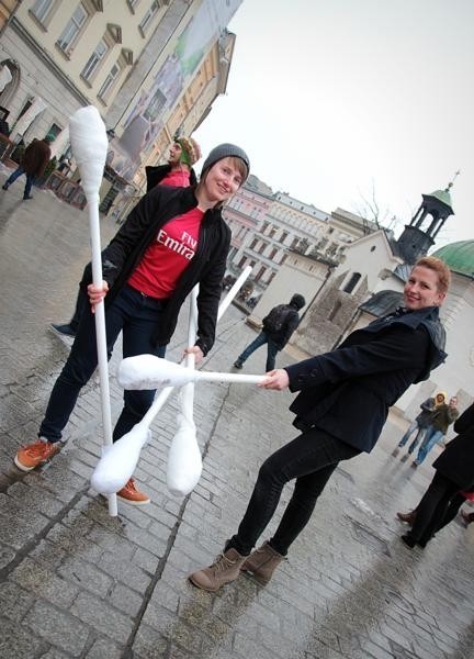 Flash Mob na Rynku Głównym w Krakowie [ZDJĘCIA]