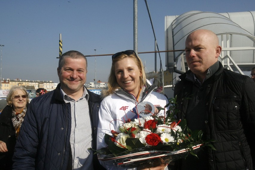 Natalia Czerwonka przywitanie i zabawa na lodowisku, to już 7 lat minęło