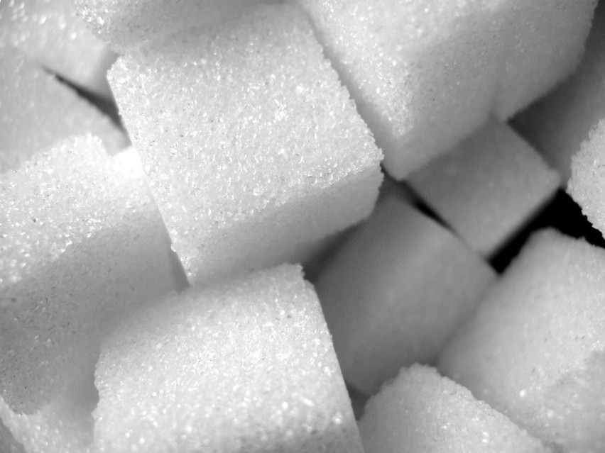 1. CUKIER

Zbyt duże ilości cukru są szkodliwe nie tylko dla...