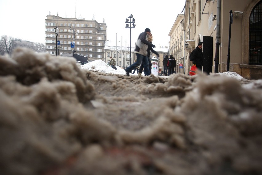 Kraków: lodowa skorupa pokryła miasto [ZDJĘCIA]