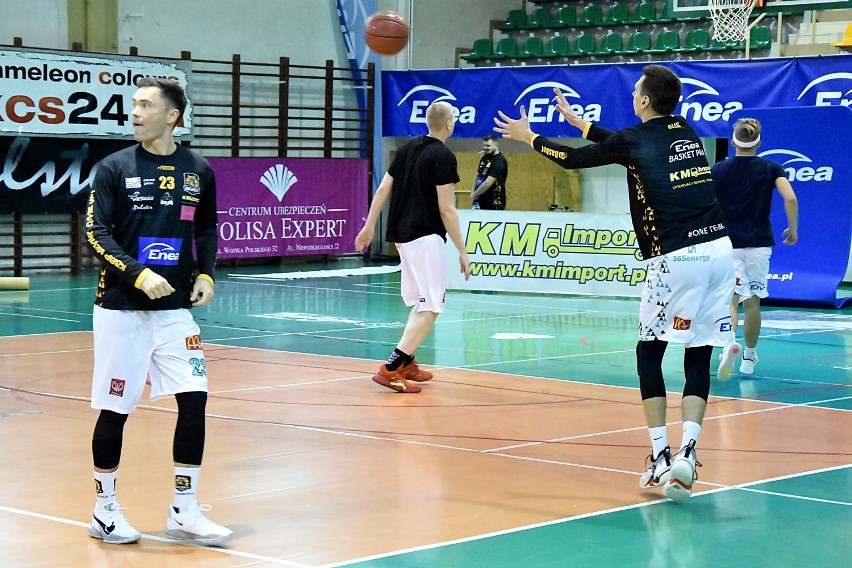 III liga koszykówki. 365Energy Basket Piła przegrał u siebie z Wiarą Lecha Poznań. Zobaczcie zdjęcia