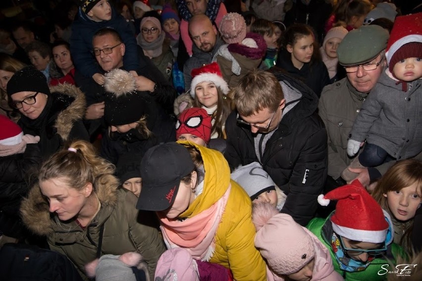 Mikołajki zorganizowała Fundacja Grupy Pomagamy i Gmina...