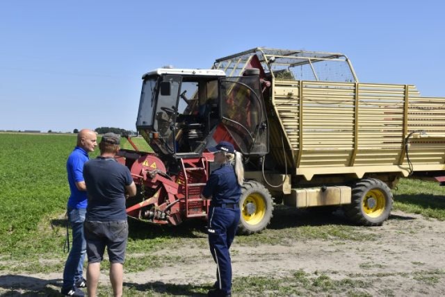 Policja w Kaliszu. Rolniku, zadbaj o bezpieczeństwo podczas prac polowych