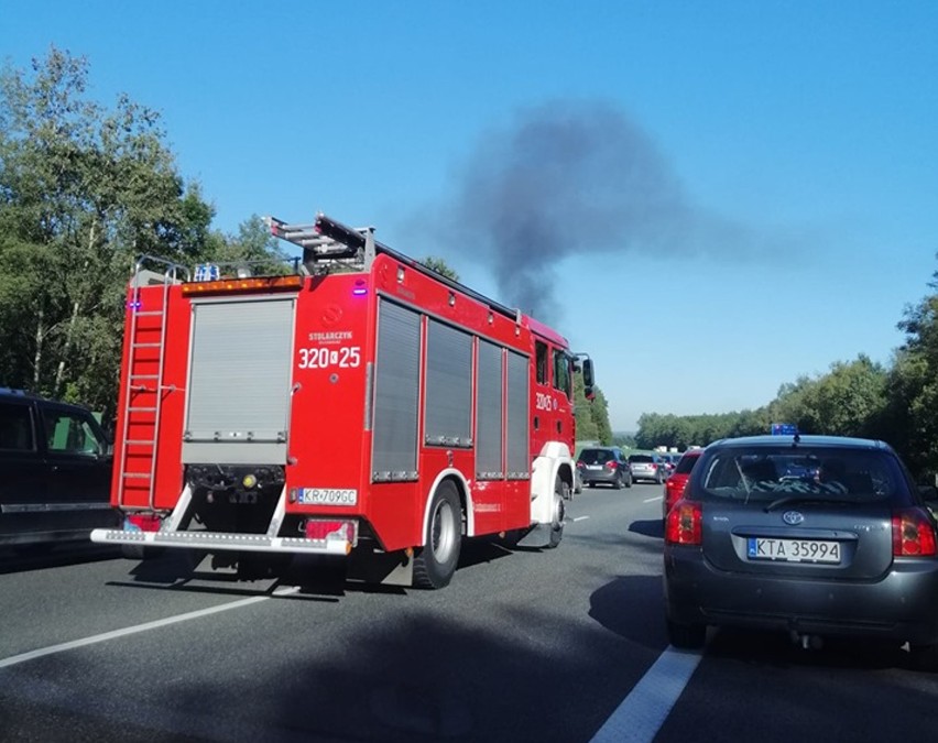 Kraków. Na obwodnicy Krakowa zapalił się samochód