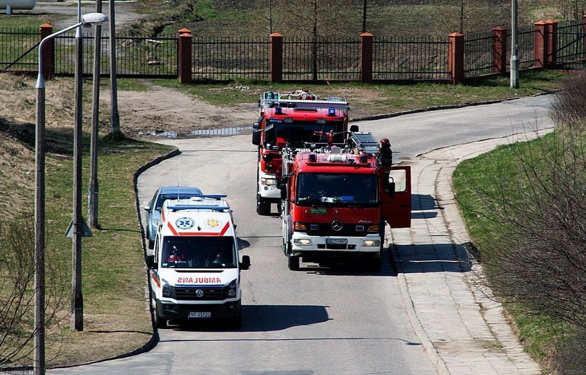 Alarm bombowy w ZSO nr 4 w Olsztynie. Ewakuowano prawie 500 soób [ZDJĘCIA]