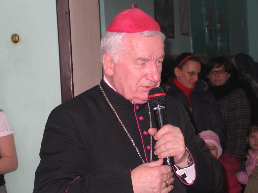 Bukowiec. Biskup Fortuniak odwiedził szkołę
