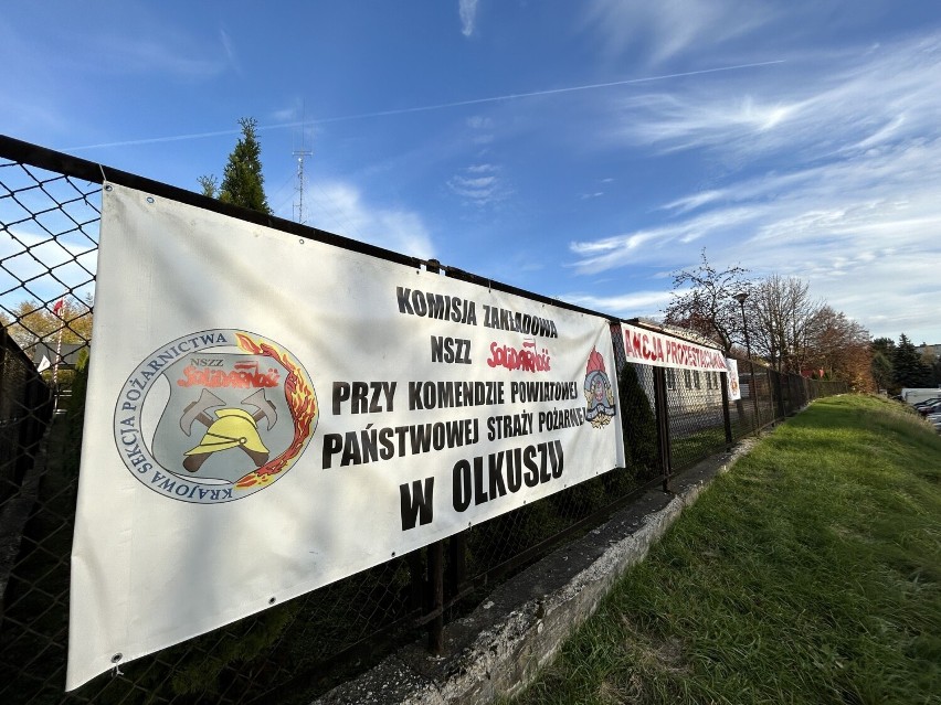 Baner informujący o akcji protestacyjnej w Olkuszu