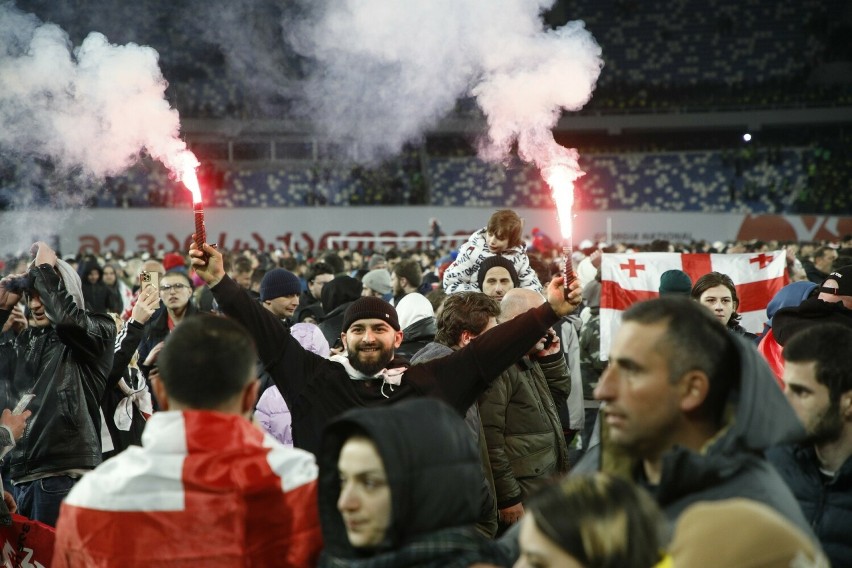Po wygranych karnych na stadionie w Tbilisi nastąpiła wielka...