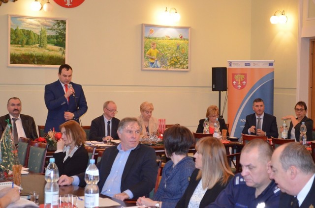 III Sesja Rady Powiatu Poddębickiego