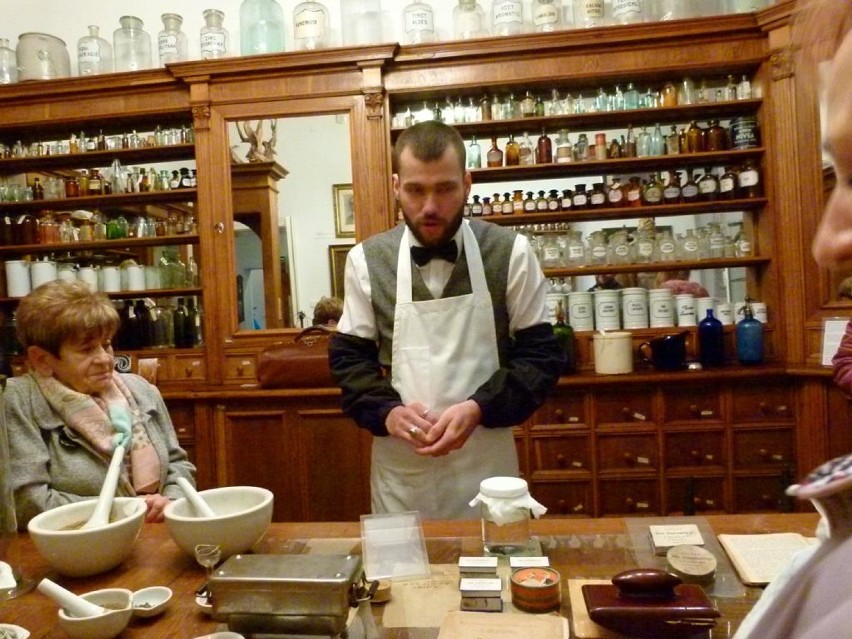 "Castoreum czy penicylina?" czyli o farmacji historycznie w muzeum