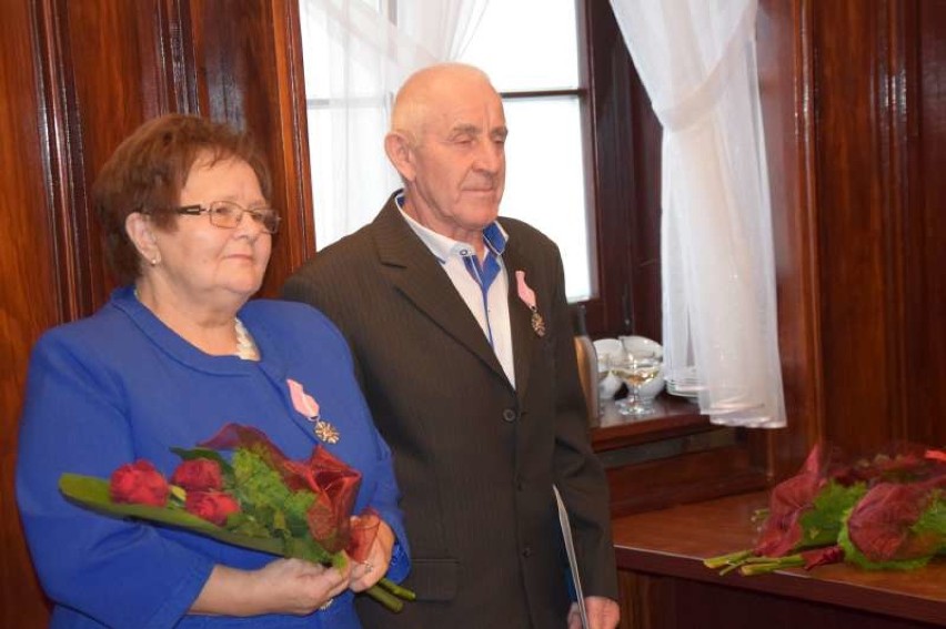 Złoci małżonkowie z Pleszewa odebrali medale za długoletnie pożycie małżeńskie. Część III
