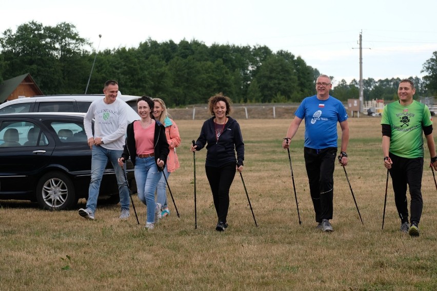 Integracyjny rajd Nordic Walking w Gajewnikach