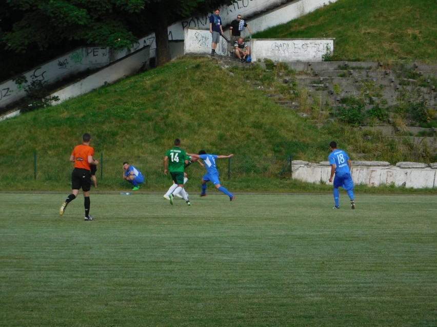 Piłkarze Górnika Wałbrzych zremisowali 0:0 mecz towarzyski z AKS-em Strzegom