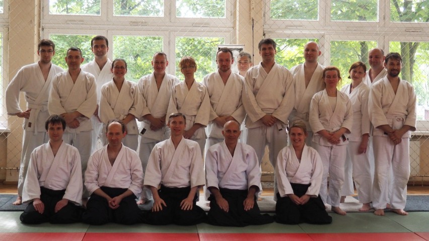 Rodzinny piknik z aikido w parku na Zielonej