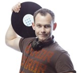 W poniedziałek o muzyczny nastrój żaków w klubie „Siódme Niebo” zatroszczą się DJ Poziom X i DJ Levy